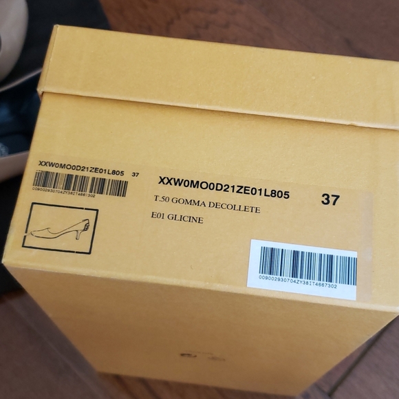 TOD'S Nude Patent Heels - Picture 10 of 10